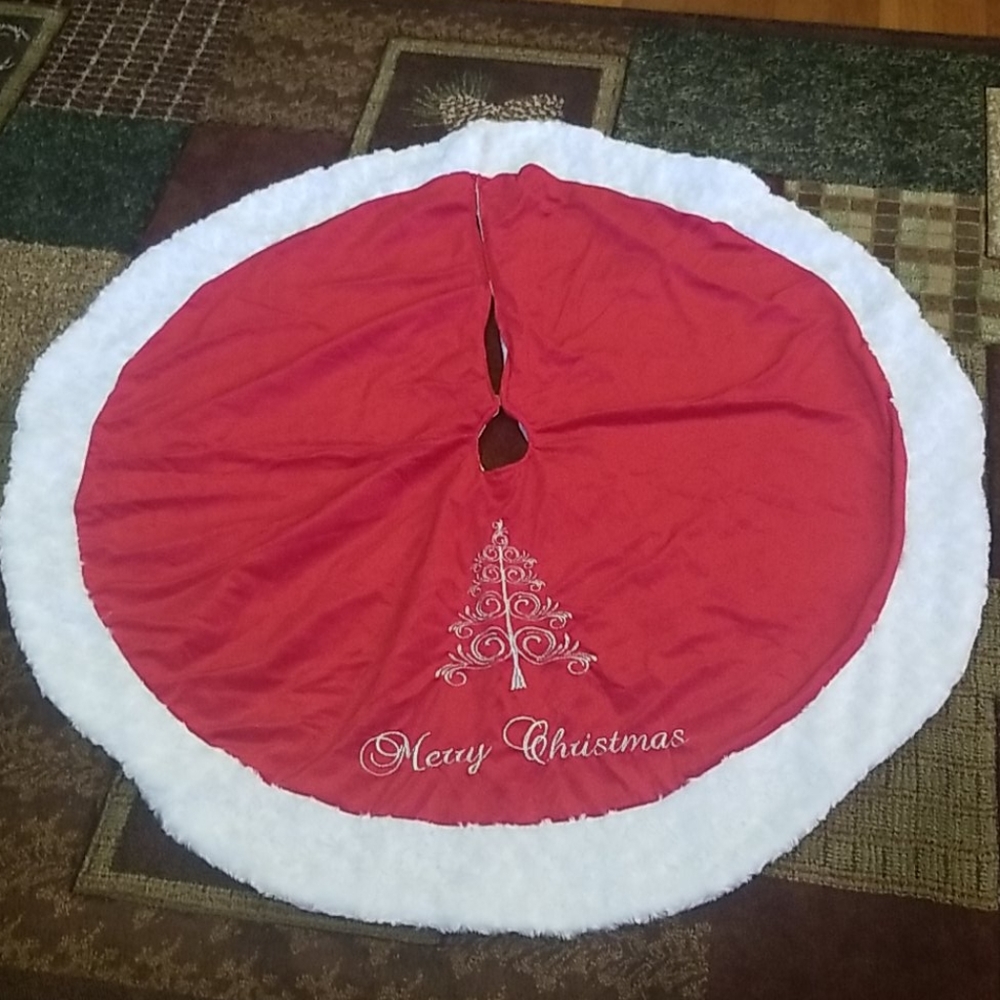 Christmas tree skirt